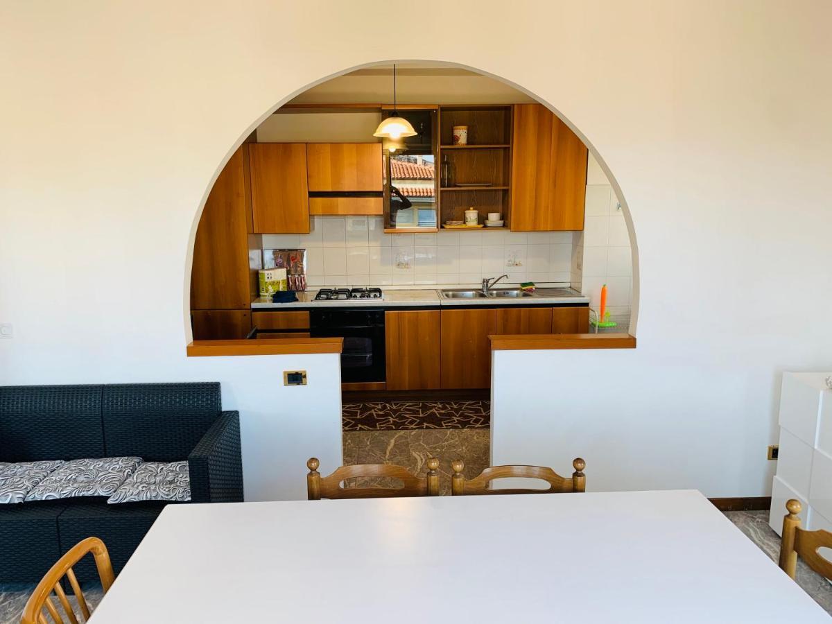 Spazioso appartamento in centro Città San Benedetto del Tronto Exterior foto